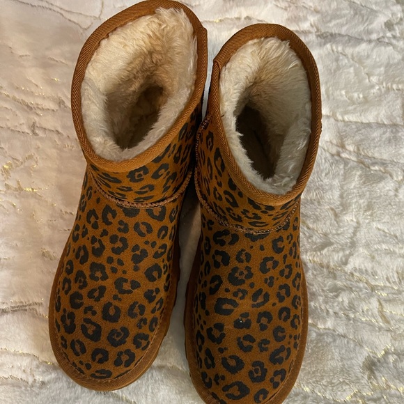 Winter women boots - Picture 2 of 3